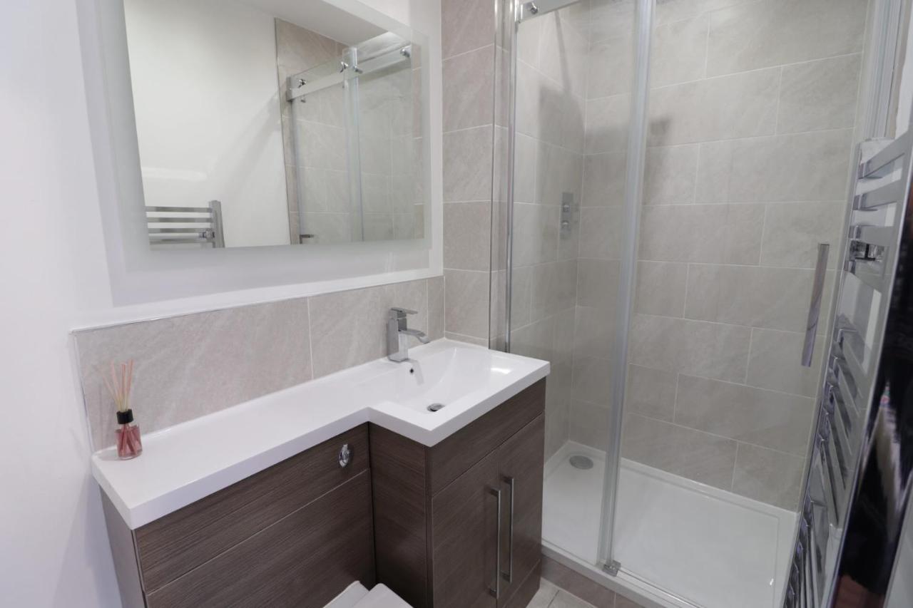 Brilliant Bright 3bd-1ba *