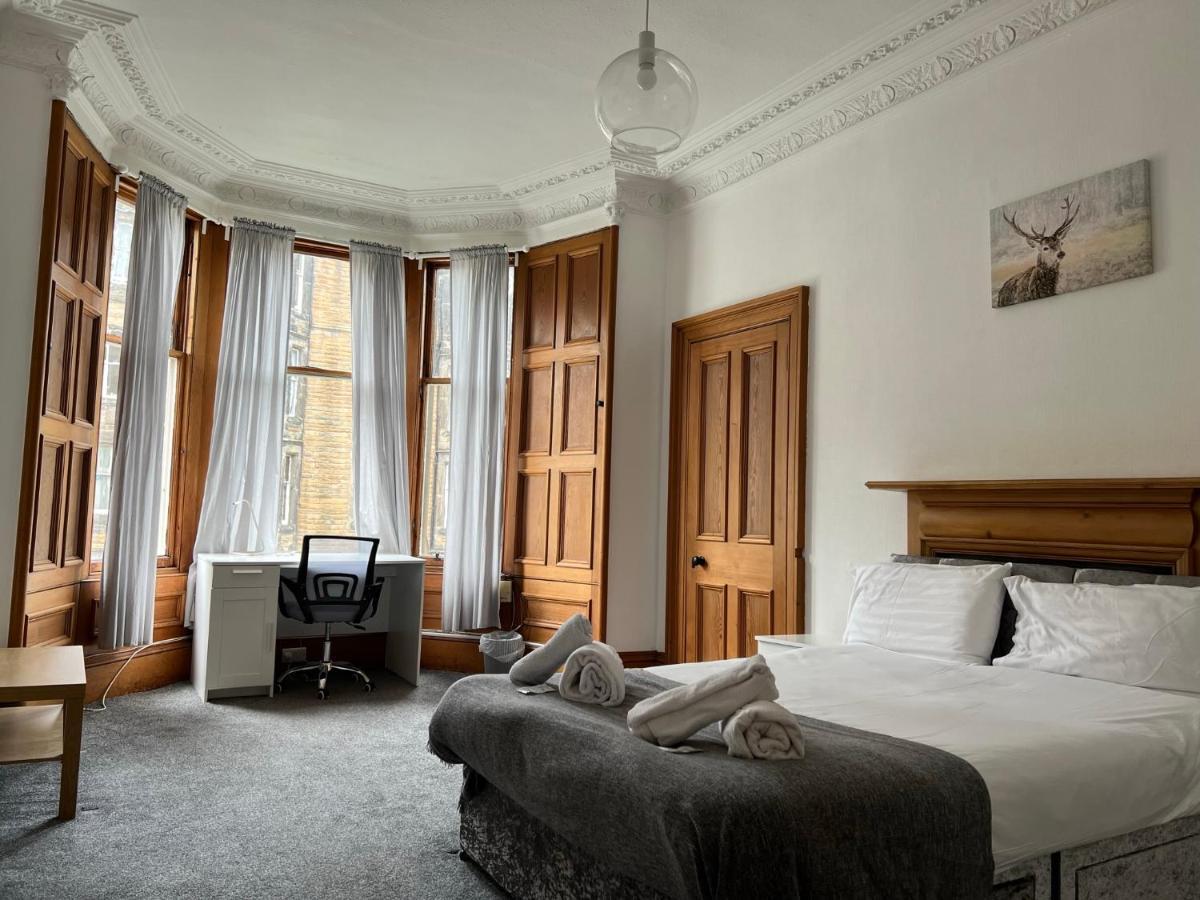 Specious Retreat With Famous Park Views Edinburgh