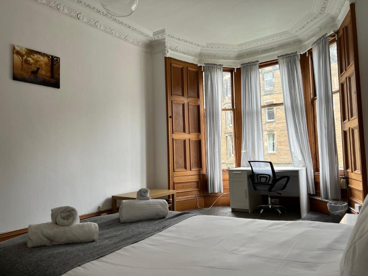 Apartment Specious Retreat With Famous Park Views