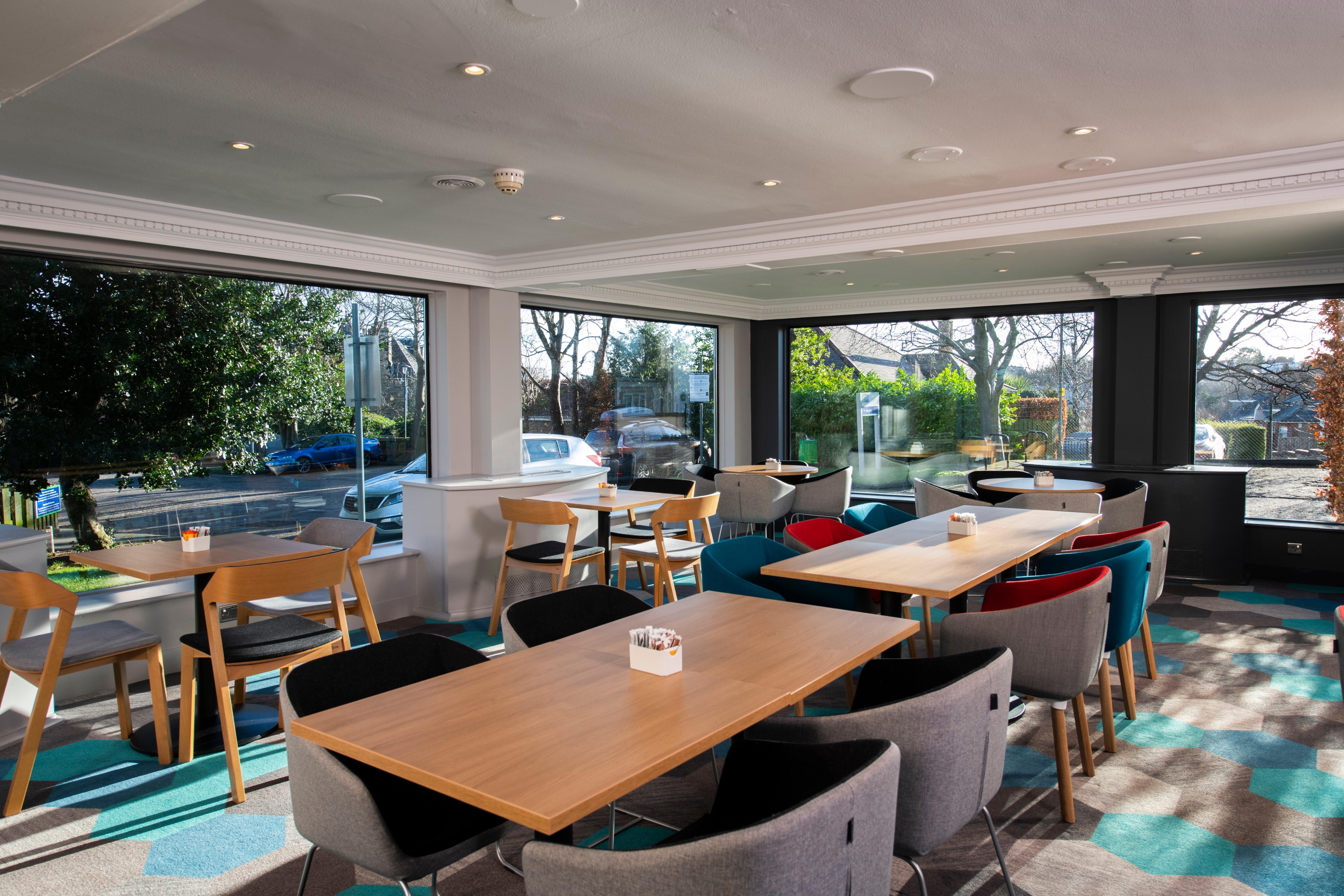 Hotel Holiday Express City West By Ihg