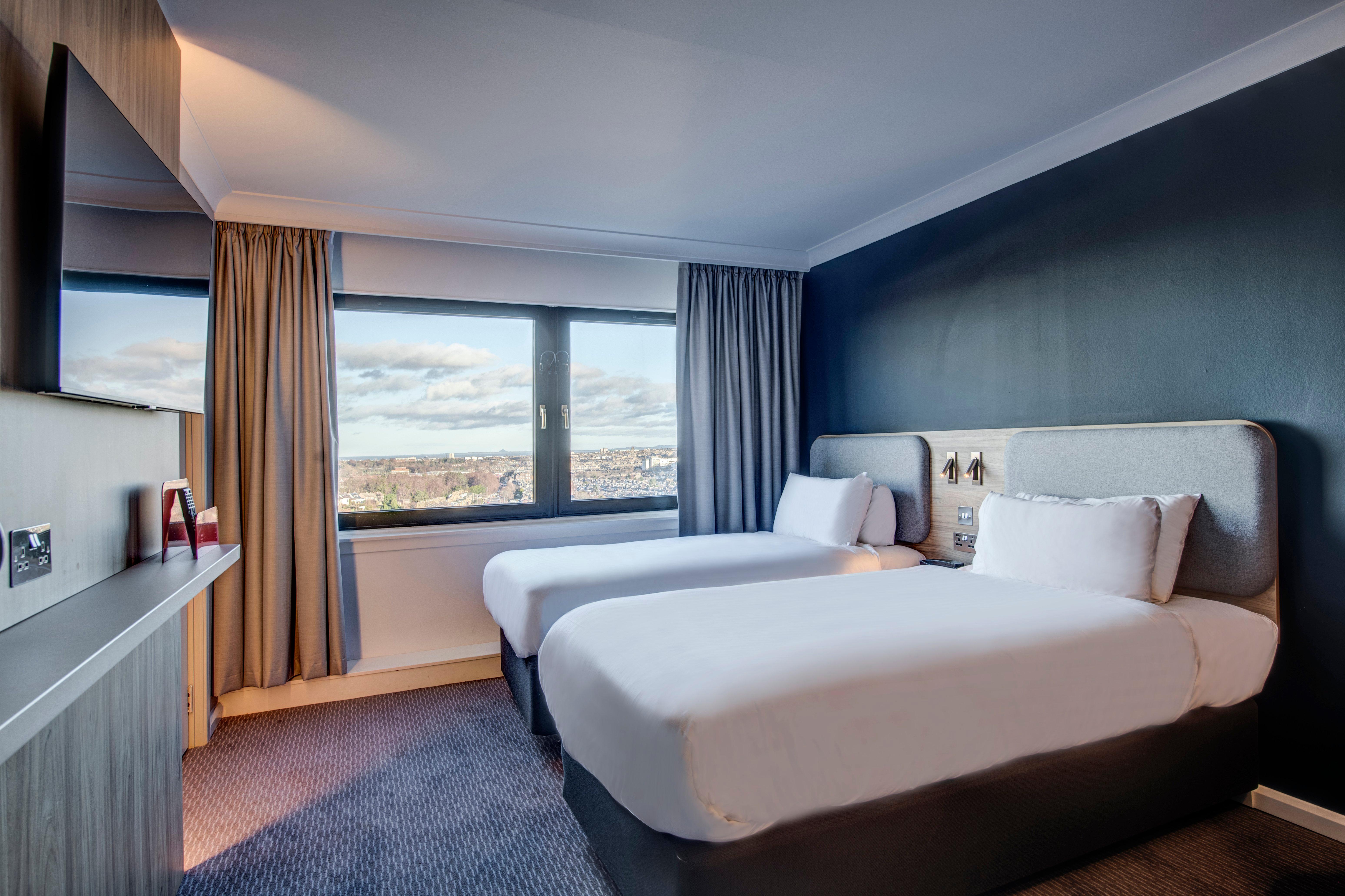 Hotel Holiday Express City West By Ihg
