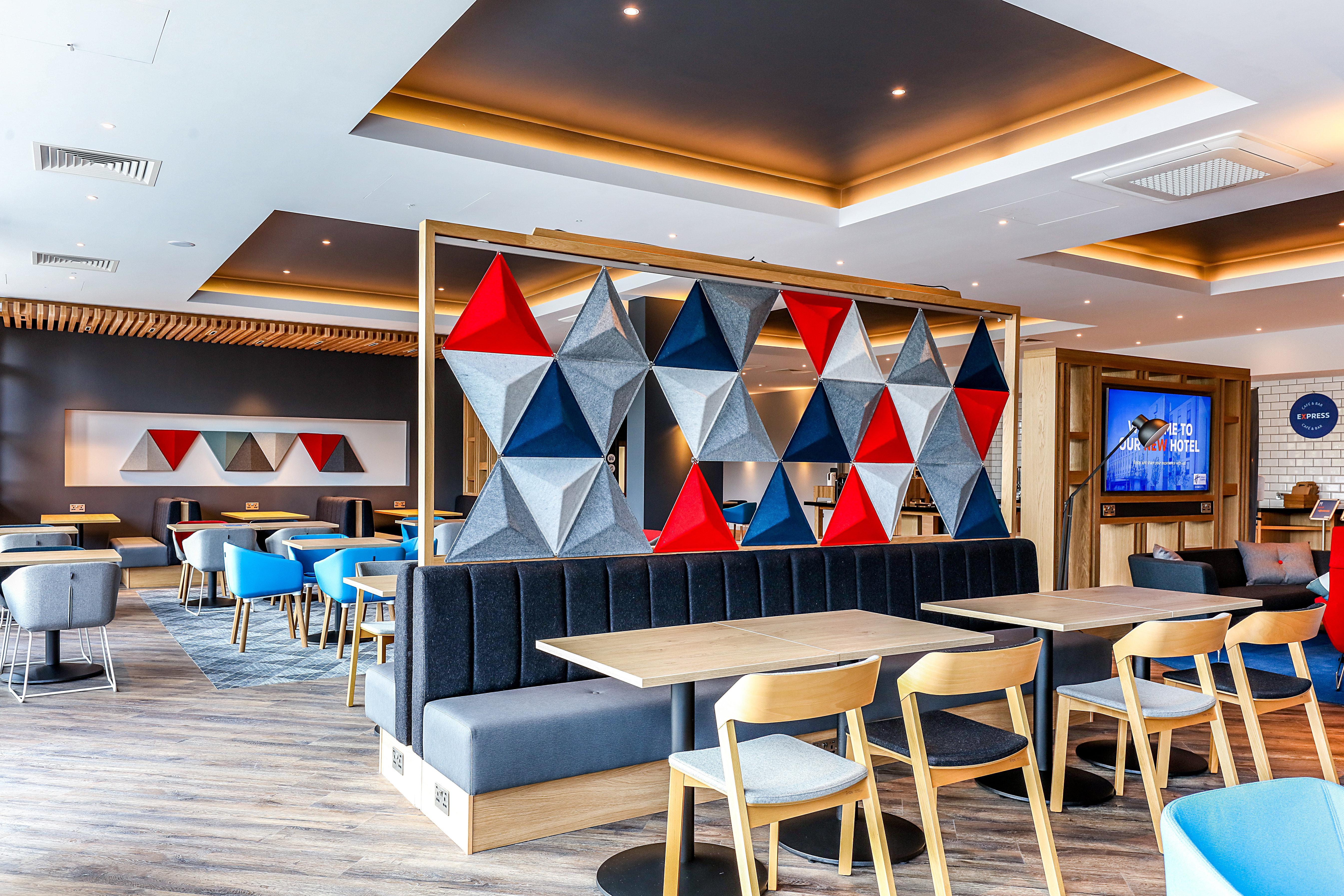 Holiday Express City West By Ihg Hotel