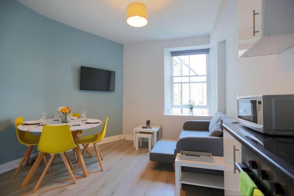 Cosy & Broughton 2br Near Centre Apartment