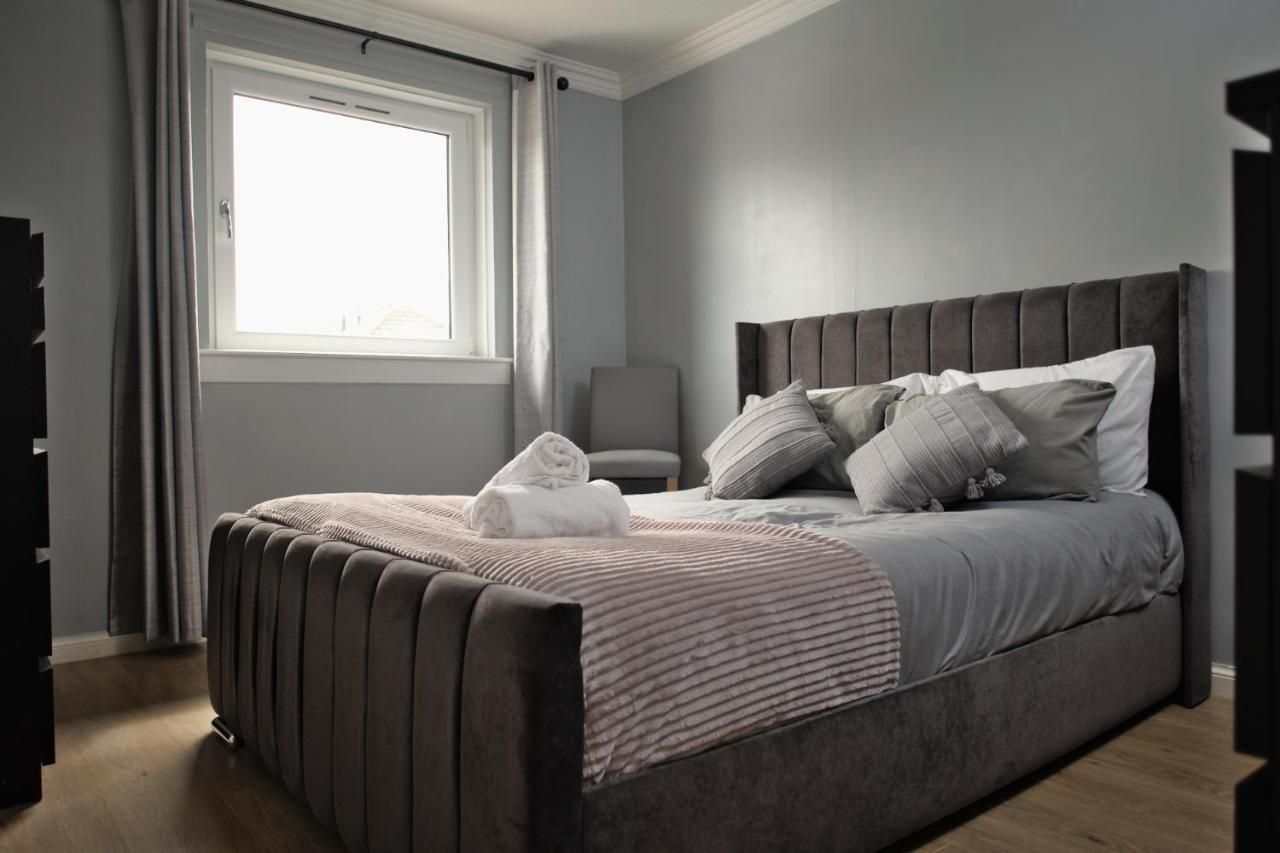 Modern 2-bed Haven, Free Parking * EDI