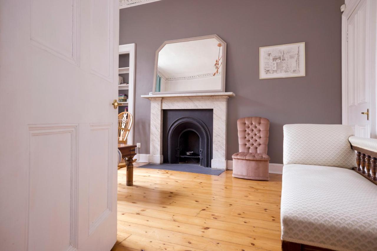 Joivy Splendid Near Haymarket * Edinburgh