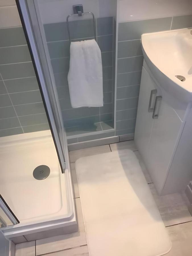 Edina Place -lovely Central One Bedroom