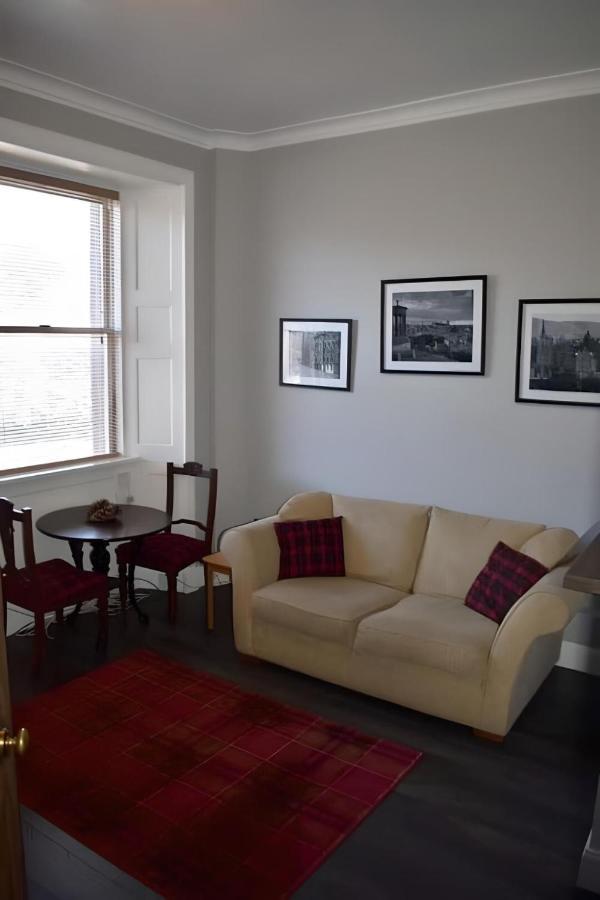 Edina Place -lovely Central One Bedroom