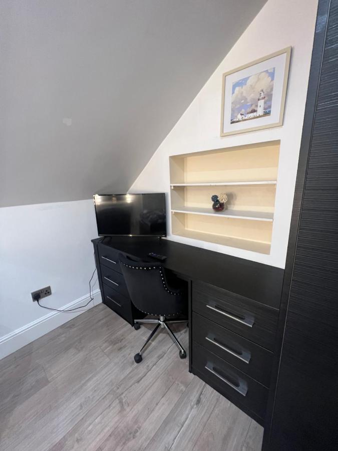 Homestay Luxury Double W/ Private Bathroom