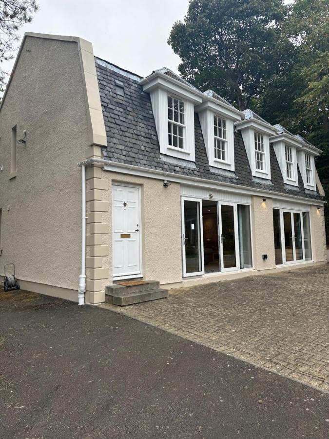 Holiday home Cameron Coach House Modern In Murrayfield *