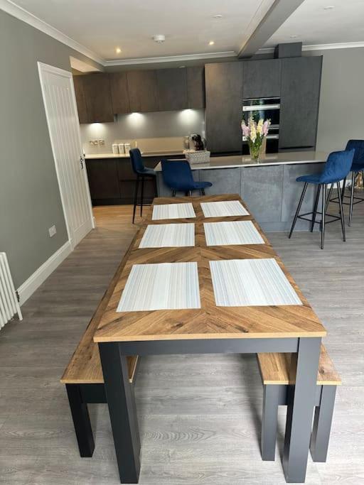 Holiday home Cameron Coach House Modern In Murrayfield *