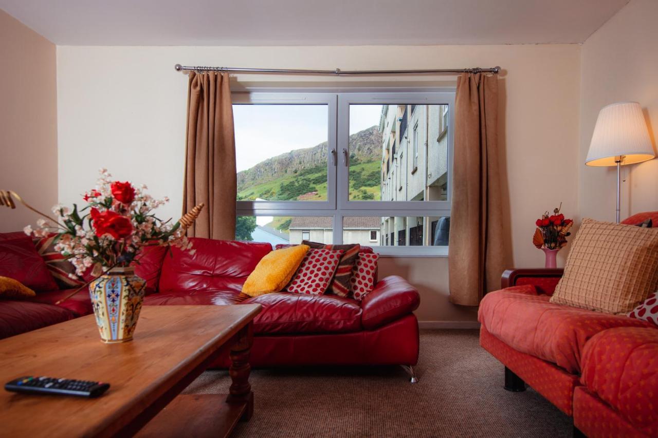 Fab Arthur Seat Views, Old Town Apartment