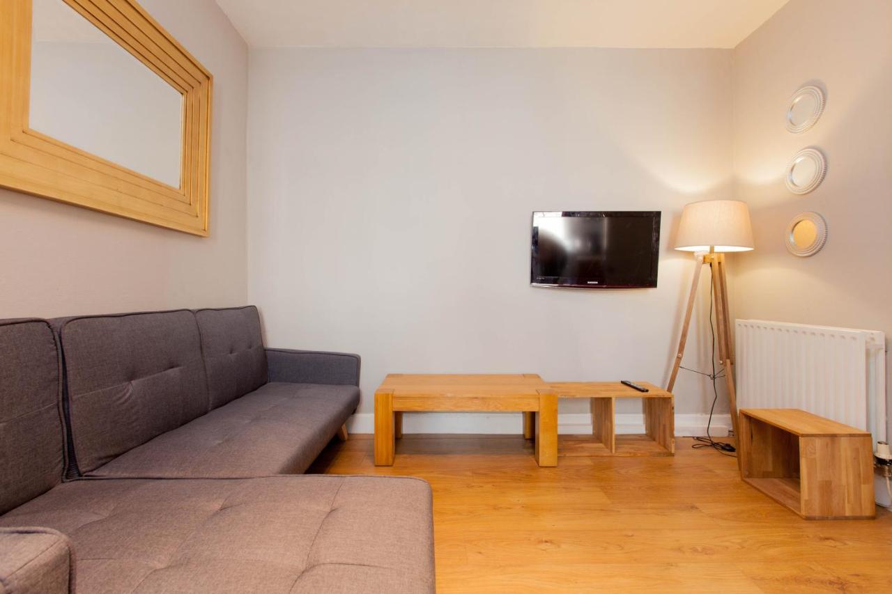 Bright & Homely City Centre Near Holyrood Edinburgh