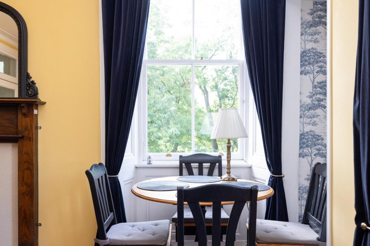 Apartment Holyrood Park Views