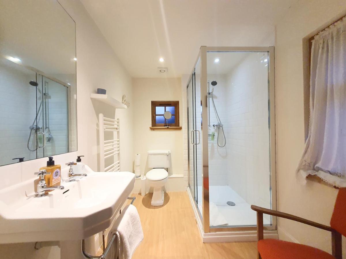 Apartment 2-bedroom With Parking - Ground Floor Edinburgh