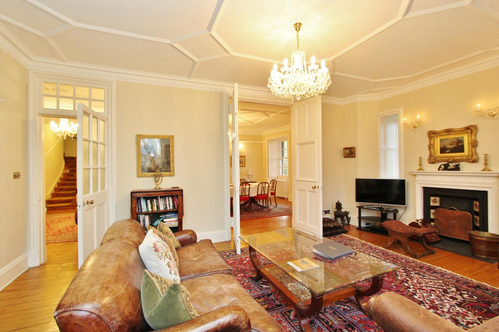 Elegant 3-bedroom Ramsay Garden In Centre * Edinburgh