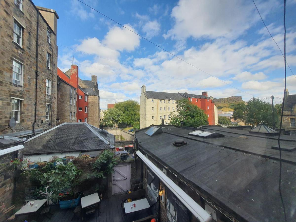 Charming Old Town Apartment EDI