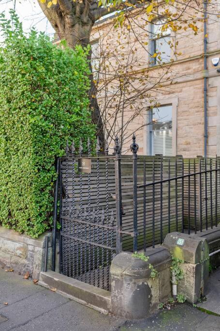 Immaculate 3 Bed With Private Entrance In Inverleith * Edinburgh