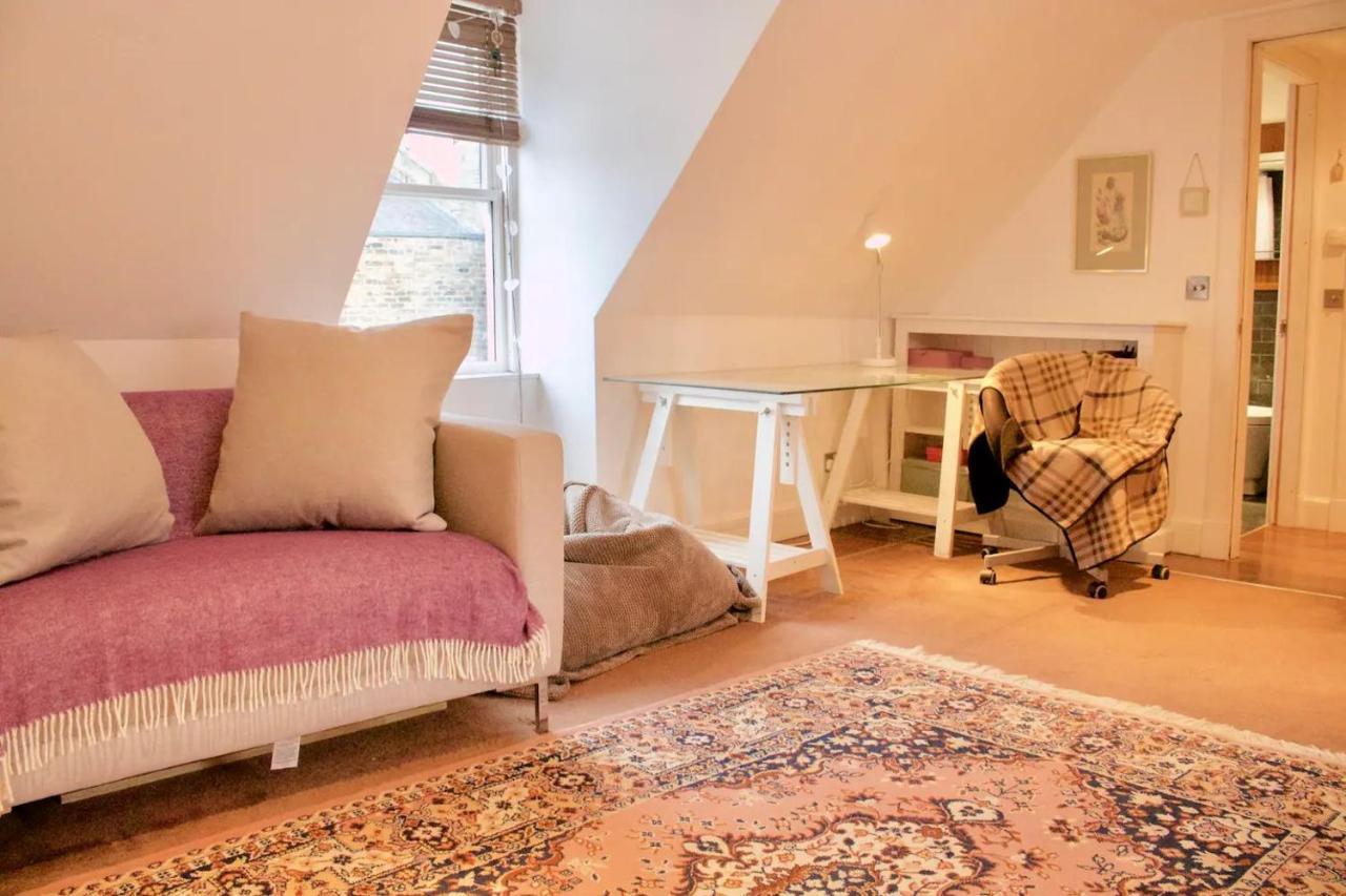Pass The Keys Cosy Apartment Edinburgh