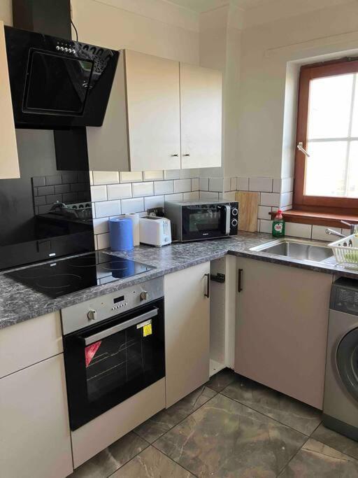My Waterfront Apartment, Views Over Water Of Leith *