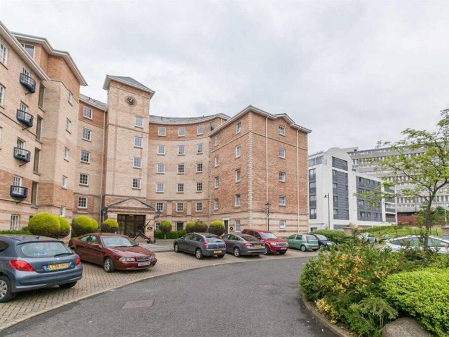 My Waterfront Apartment, Views Over Water Of Leith *