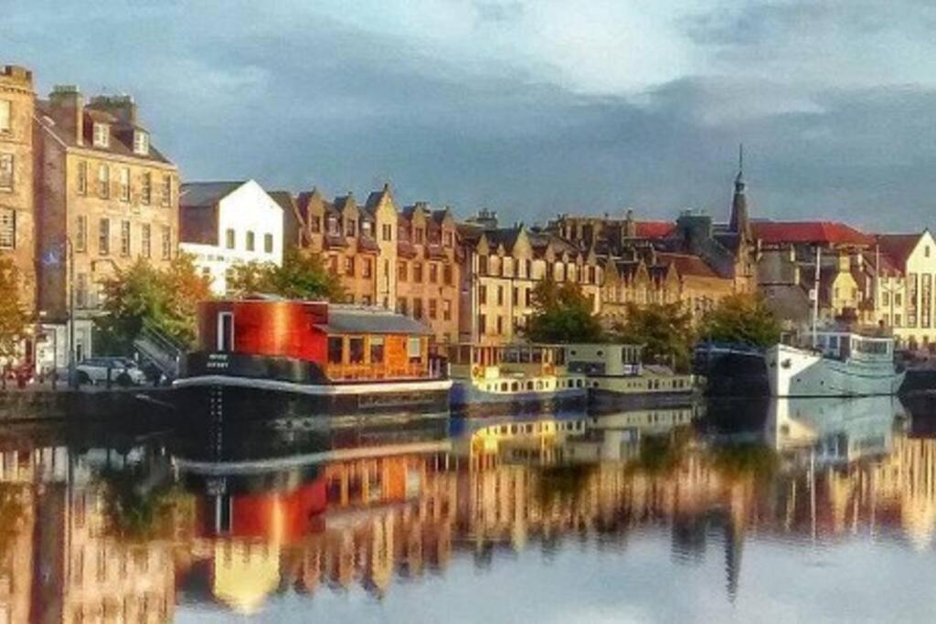 My Waterfront Apartment, Views Over Water Of Leith Apartment *