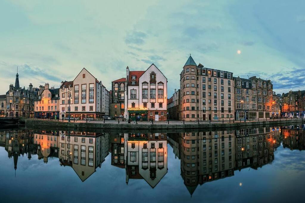 My Waterfront Apartment, Views Over Water Of Leith Edinburgh