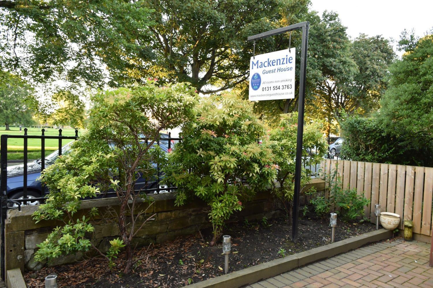 Guest house Mackenzie 3*
