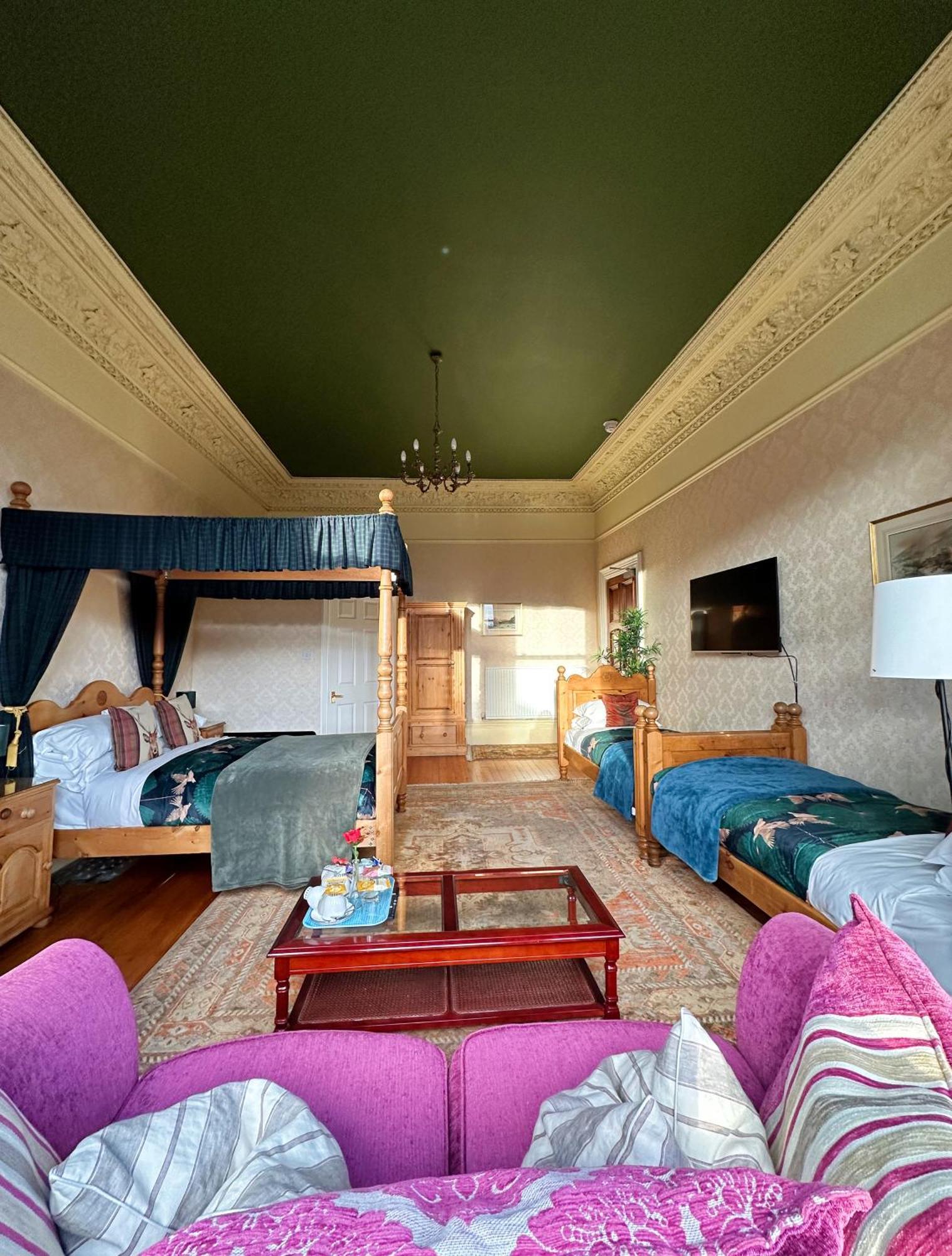 Rosehall Guest house Edinburgh