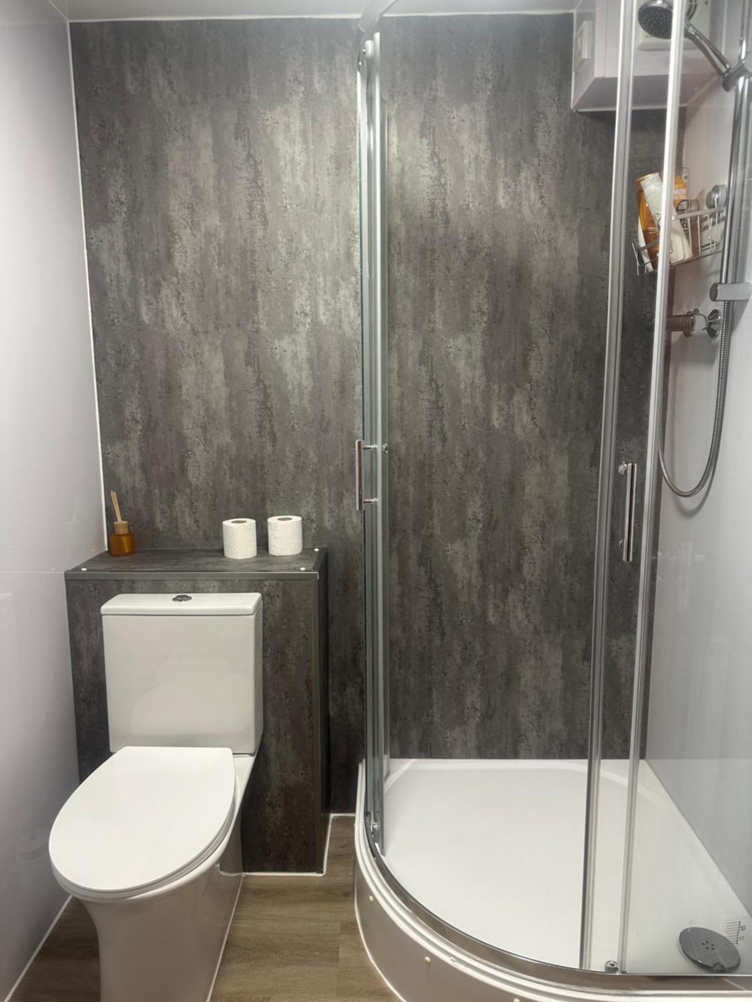 Apartment Private Main Door Lovely 2 Bedroom *