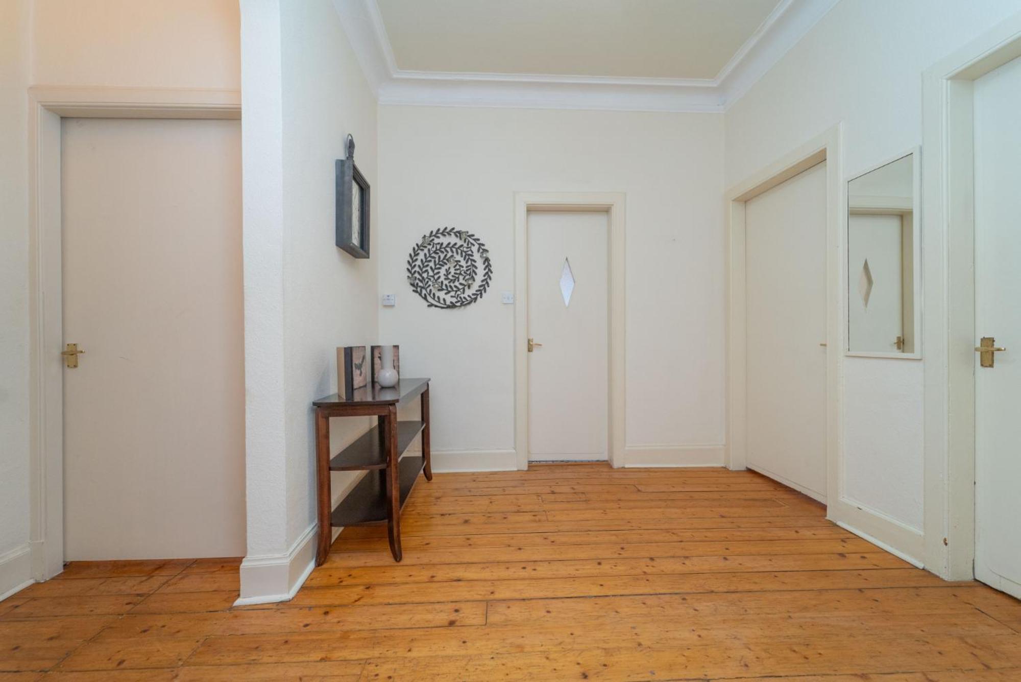 Large Corner *