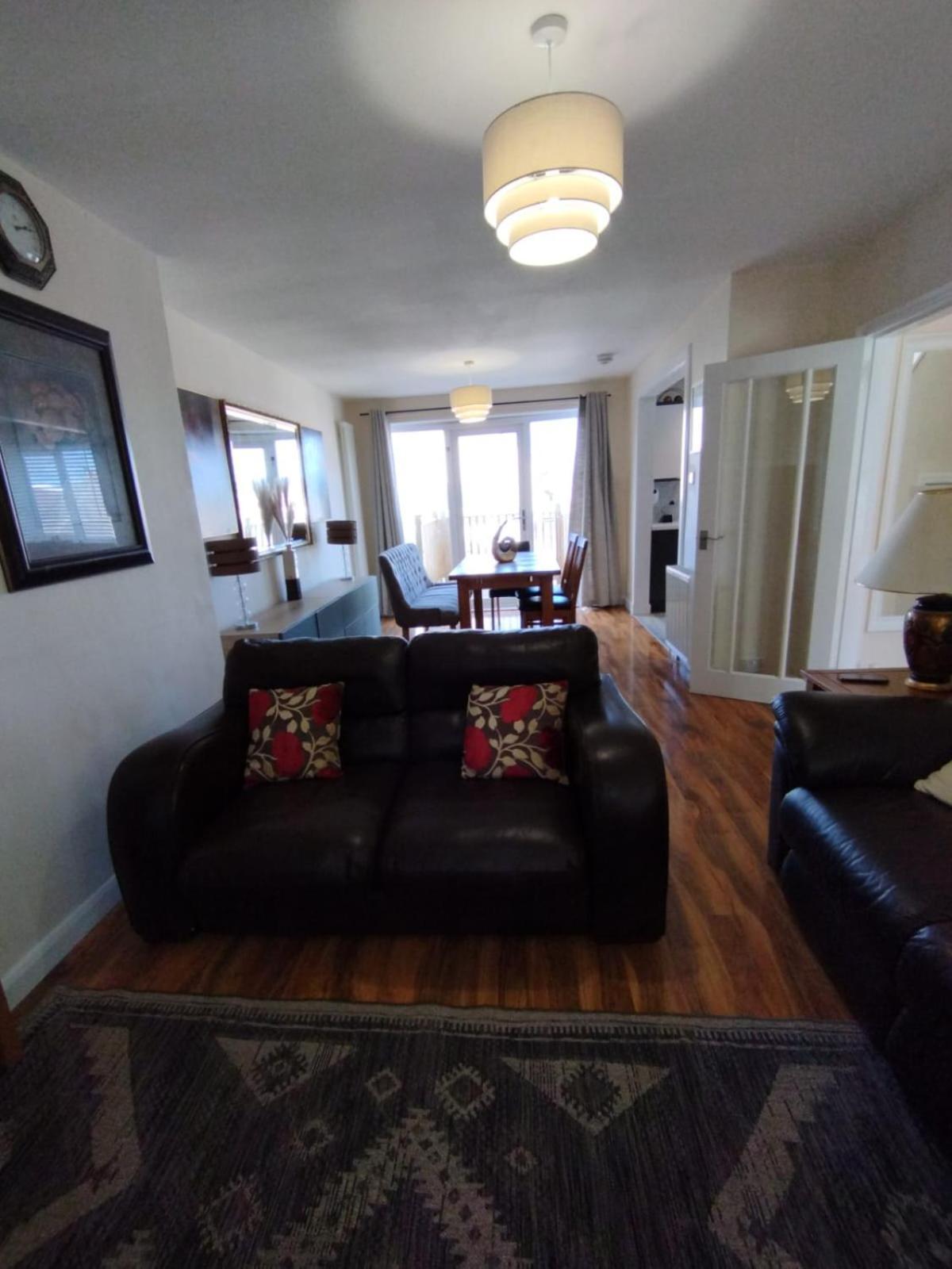 Villa 3 Bed House In - Private Parking Edinburgh