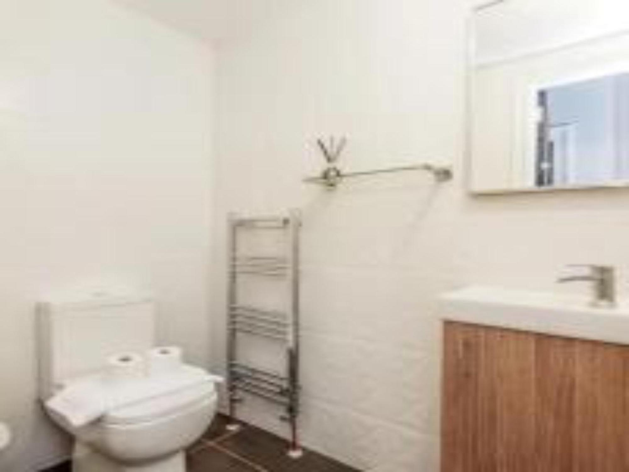 Pass The Keys Main Door 3 Bed With Free Parking * Edinburgh