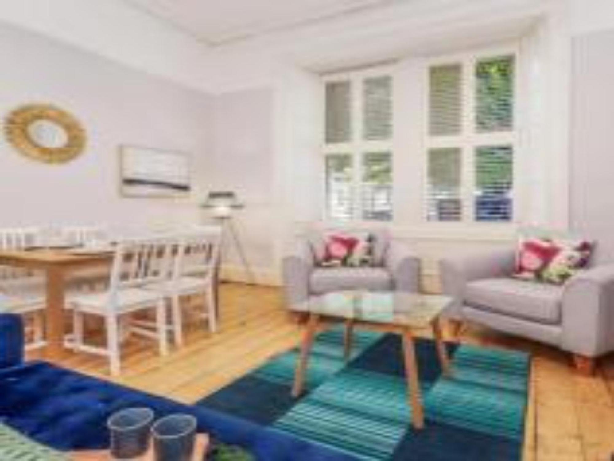 Apartment Pass The Keys Main Door 3 Bed With Free Parking