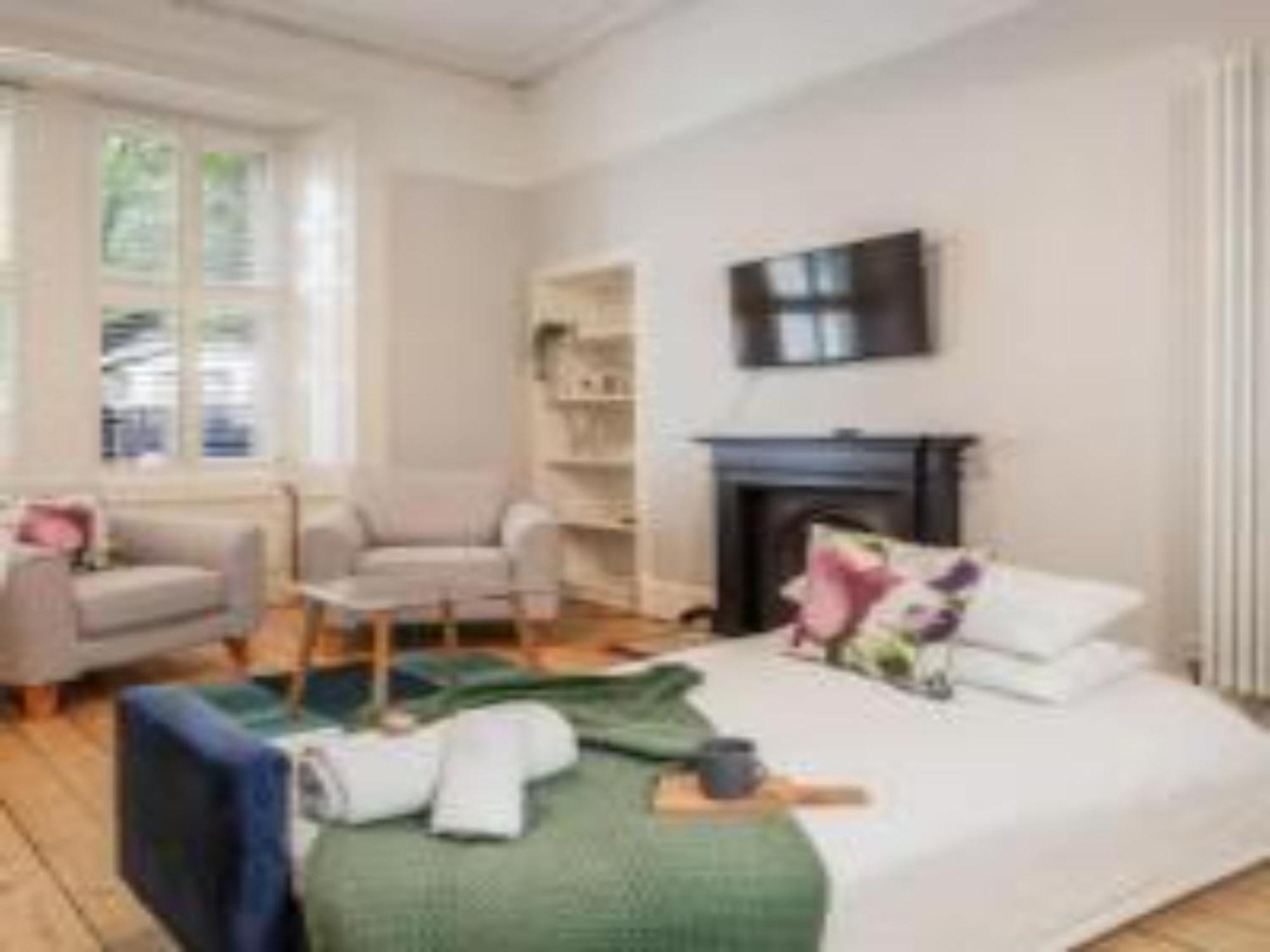 Apartment Pass The Keys Main Door 3 Bed With Free Parking