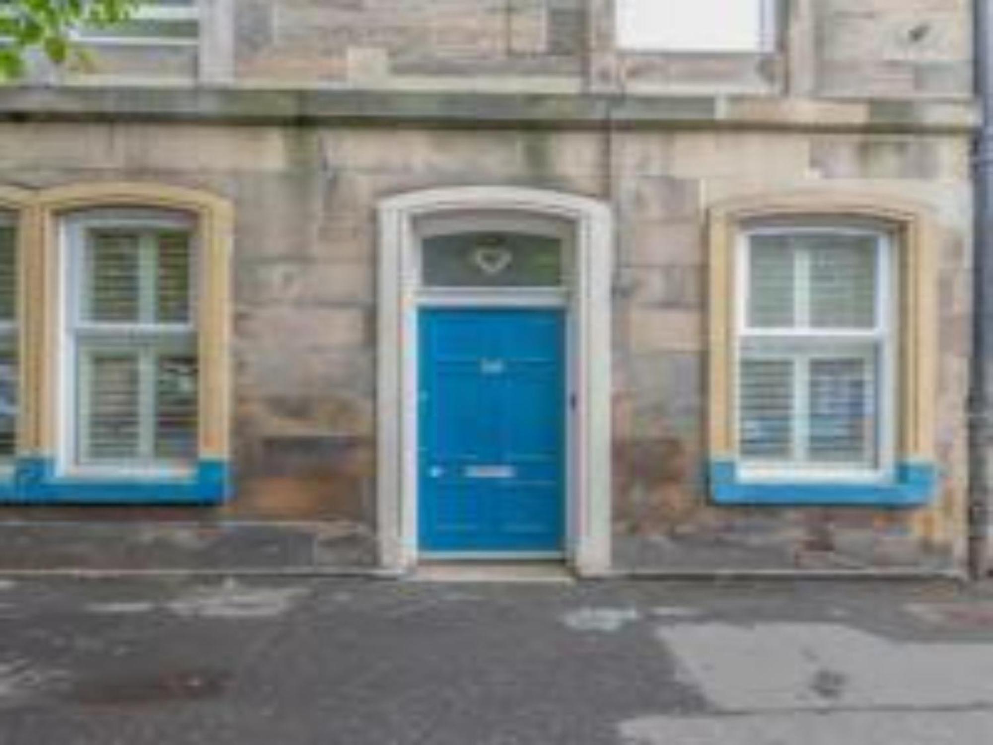 Pass The Keys Main Door 3 Bed With Free Parking Apartment *