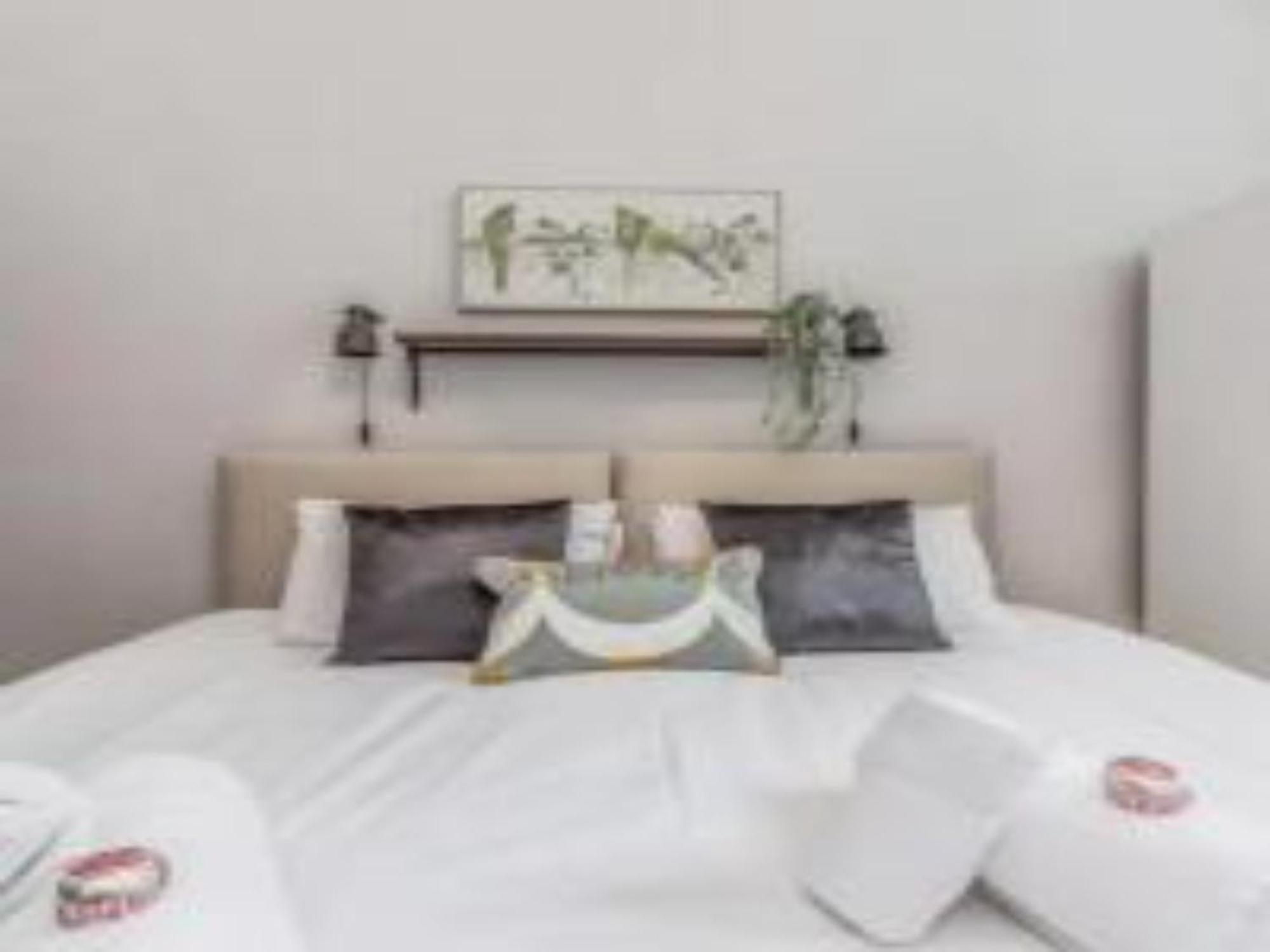 Pass The Keys Main Door 3 Bed With Free Parking Apartment