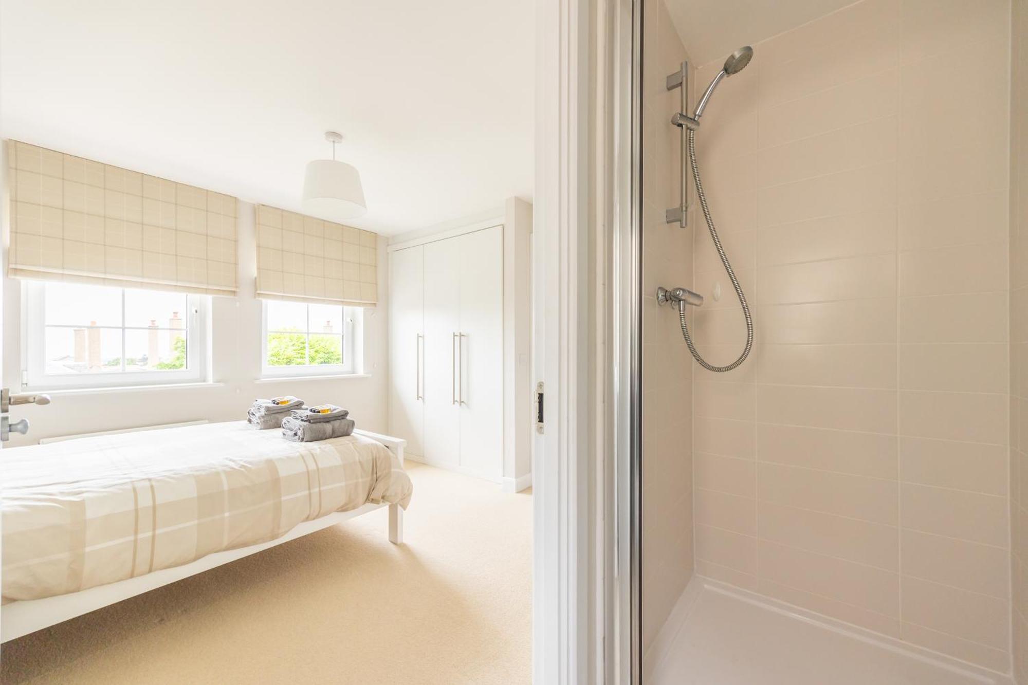 Luxury Detached Holiday home Edinburgh
