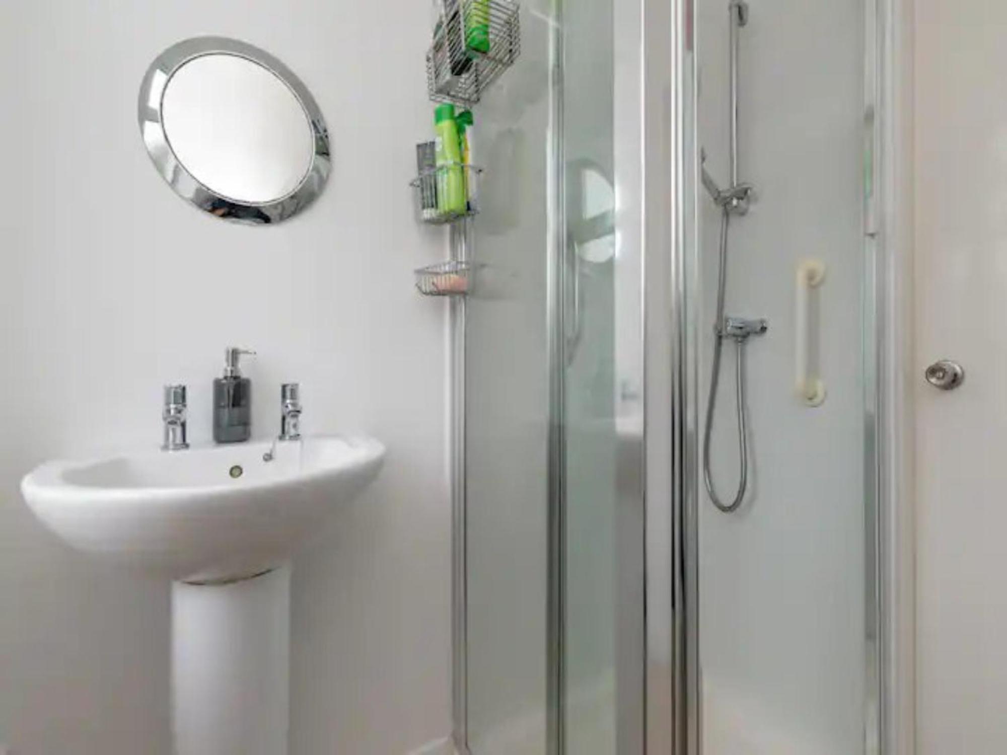 Ferienhaus Pass The Keys Spacious Murrayfield Flat Edinburgh