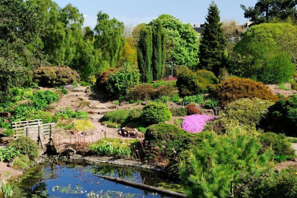 Beautiful Victorian Close To The Botanical Gardens, Free Parking! Apartment *