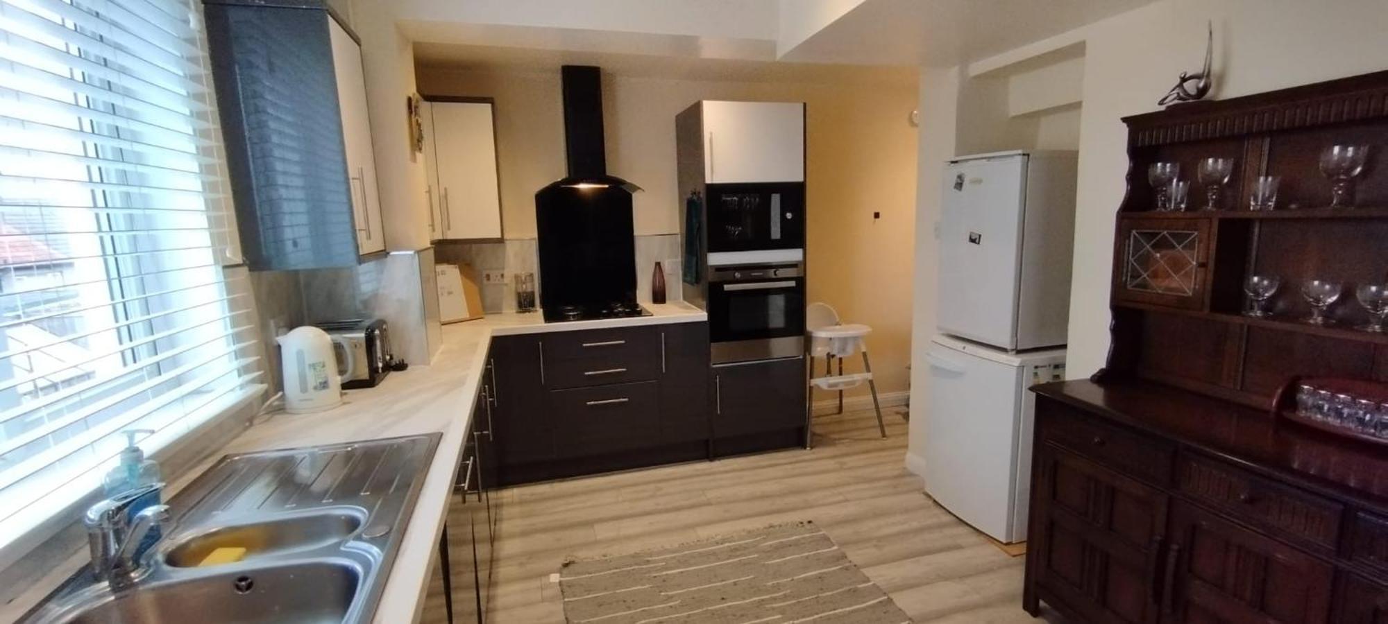 3 Bed House In - Private Parking Villa Edinburgh