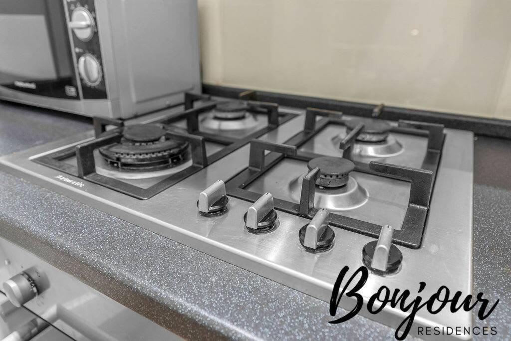 Apartment Clichy Ground Floor 1br-1 Ba, Shared Garden Access By Bonjour Residences Edinburgh