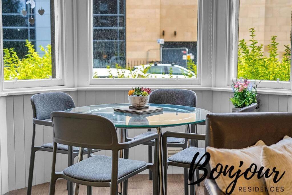 Clichy Ground Floor 1br-1 Ba, Shared Garden Access By Bonjour Residences * Edinburgh