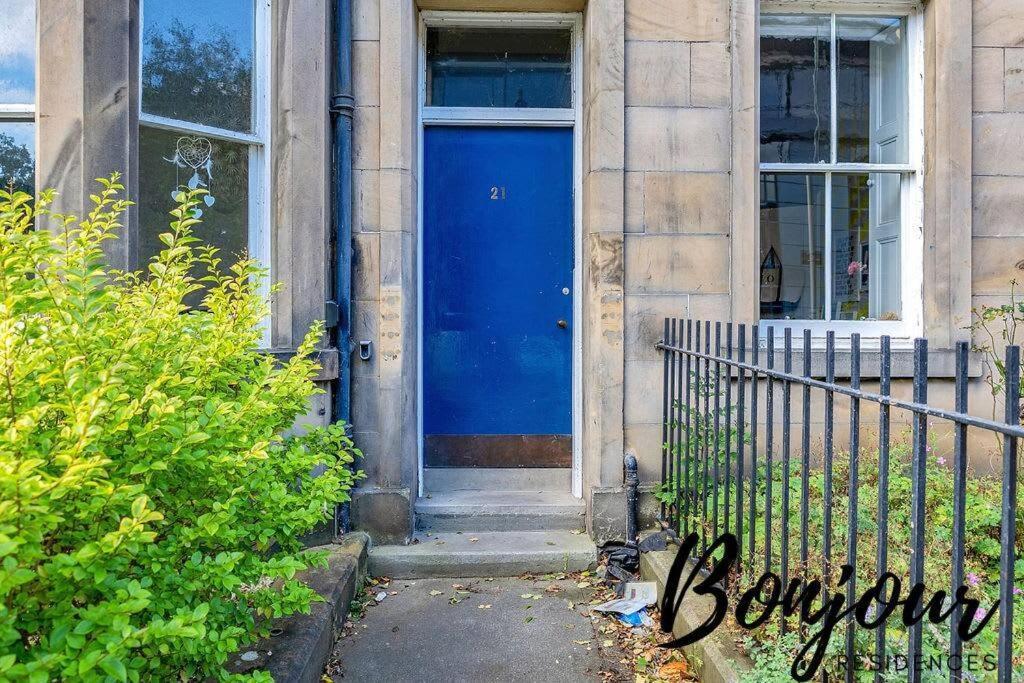 Apartment Clichy Ground Floor 1br-1 Ba, Shared Garden Access By Bonjour Residences