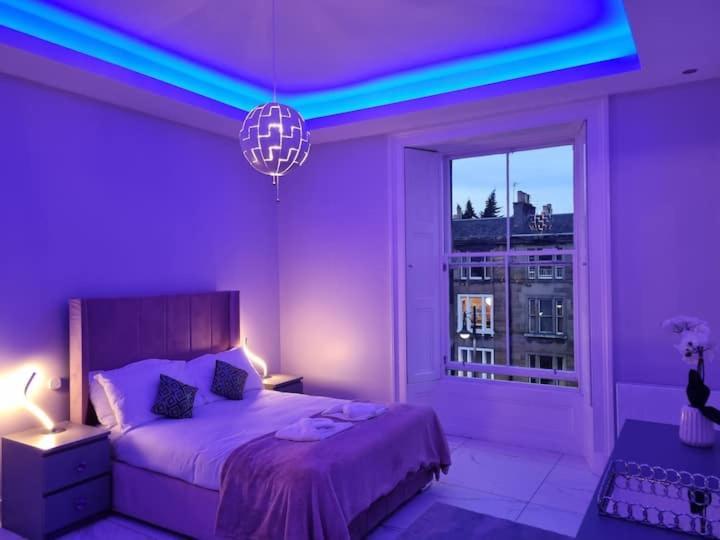 Apartment Spacious Modern Centre Castle Views Edinburgh