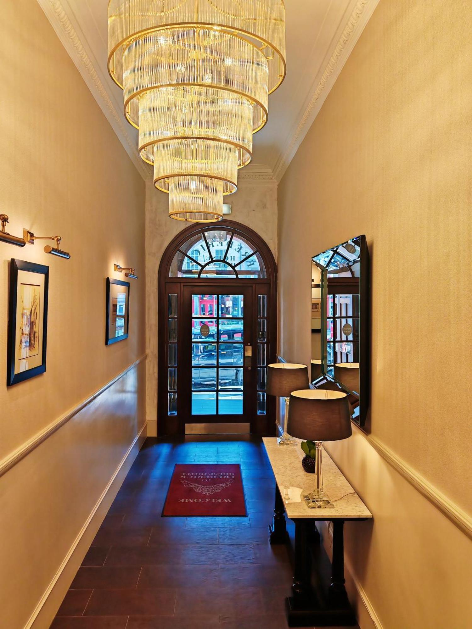 Hotel Frederick House
