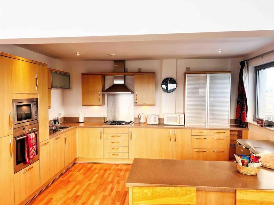Spacious Penthouse Edinburgh