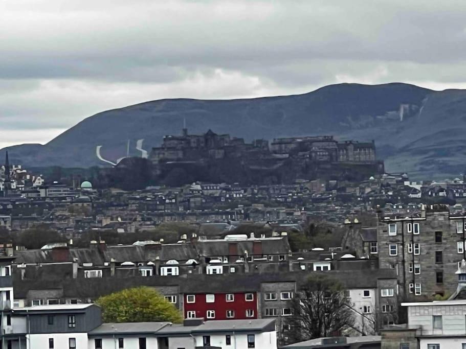 Spacious Penthouse Apartment Edinburgh