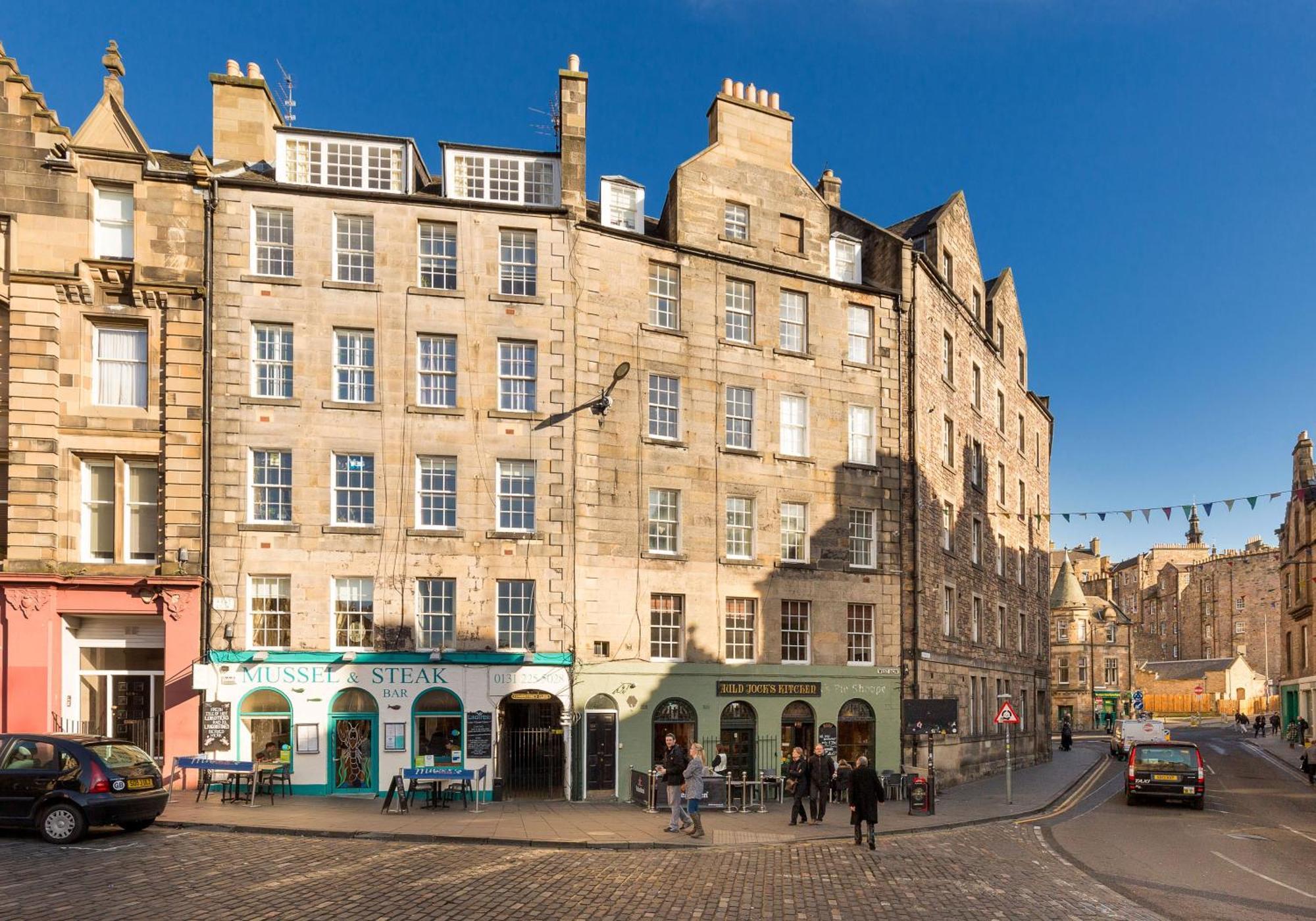 West Bow Apartment Edinburgh