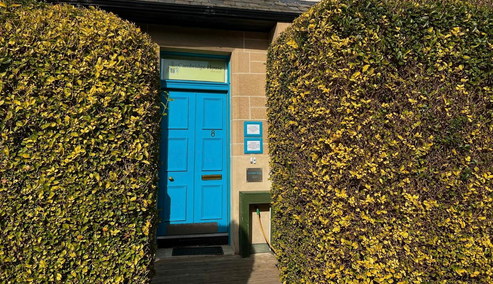 Cambridge House Guest house 3*