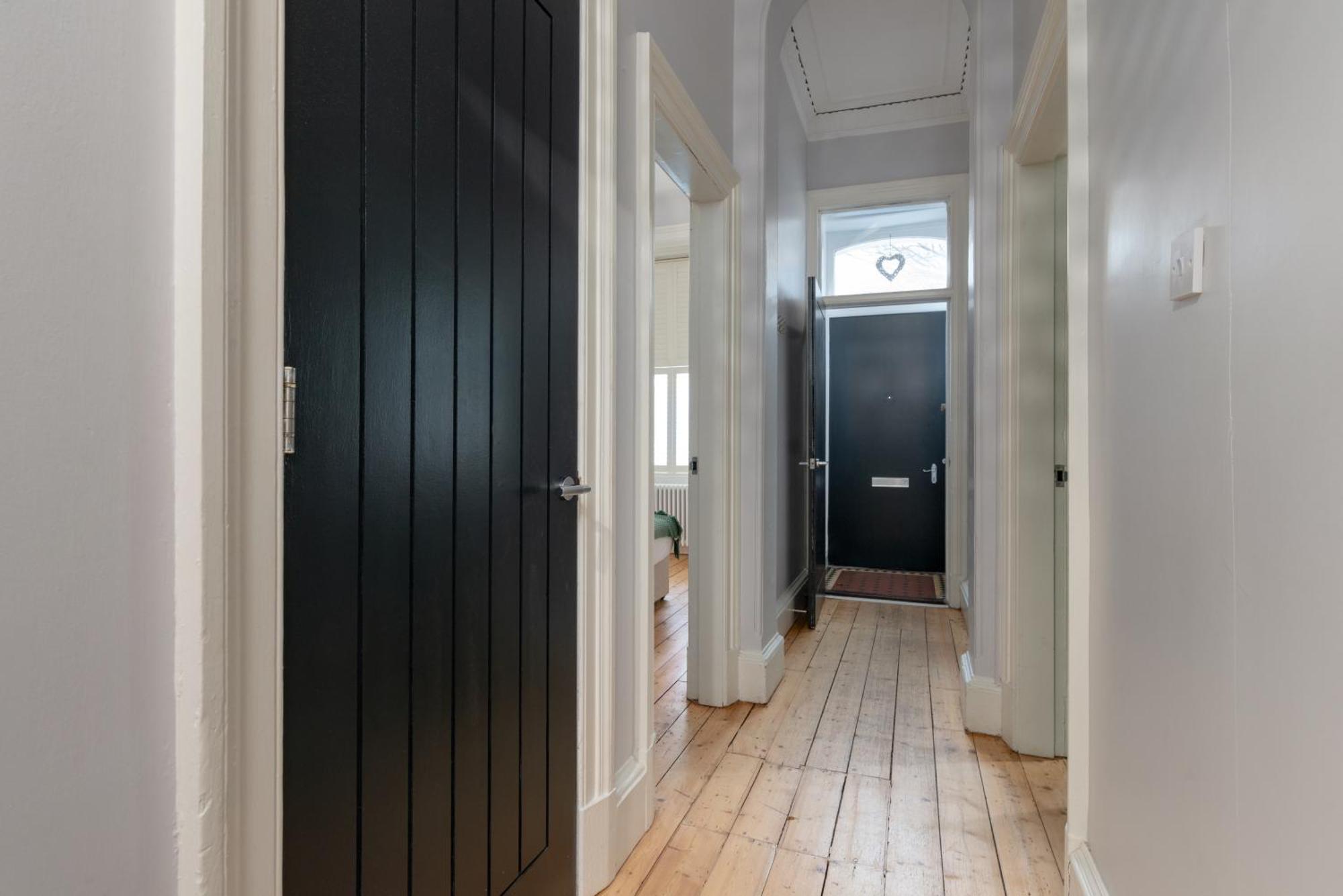 Apartment Pass The Keys Main Door 3 Bed With Free Parking Edinburgh